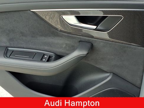 Used 2023 Audi SQ8 Prestige AWD/4WD image 19