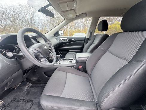 Used 2020 Nissan Pathfinder S image 20