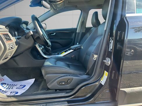 Used 2015 Volvo XC70 T6 image 9