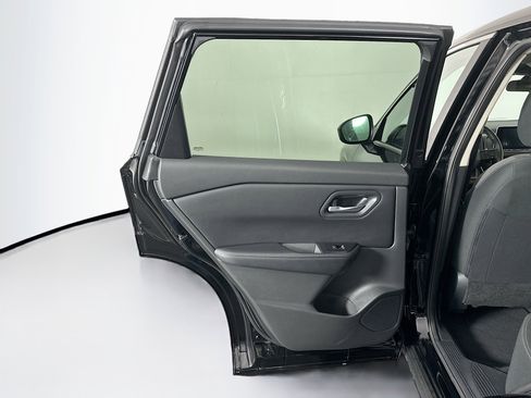 Used 2025 Nissan Rogue SV image 25