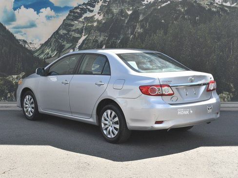 Used 2012 Toyota Corolla LE FWD image 9