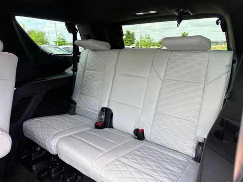 New 2026 Cadillac Escalade Platinum Sport w/ LPO, ONYX Package AWD/4WD image 40