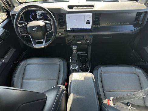 Used 2022 Ford Bronco Everglades image 23