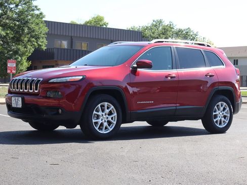 Used 2014 Jeep Cherokee Latitude w/ Comfort/Convenience Group AWD/4WD image 11