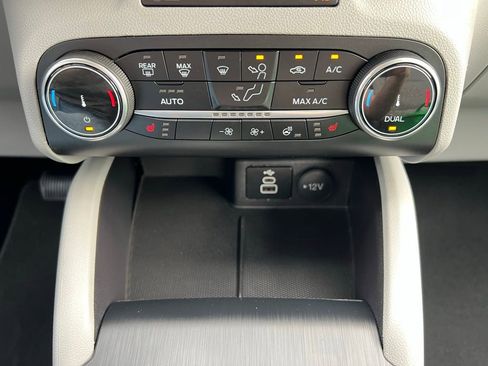 Used 2024 Ford Escape Active image 29