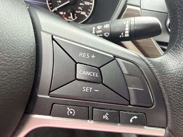 Used 2025 Nissan Altima 2.5 SV FWD image 21
