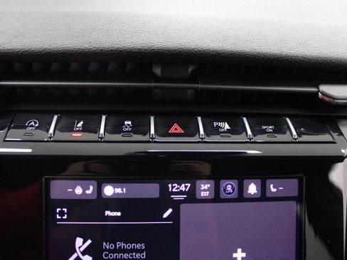 Used 2024 Jeep Grand Cherokee L Laredo image 44