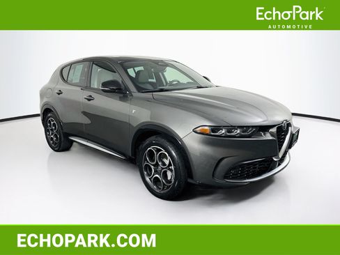 Used 2024 Alfa Romeo Tonale Ti AWD/4WD image 1