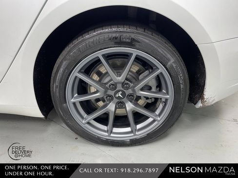 Used 2023 Tesla Model 3 Standard Range image 12