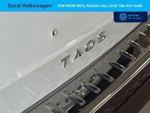 Used 2025 Volkswagen Taos SE FWD image 10