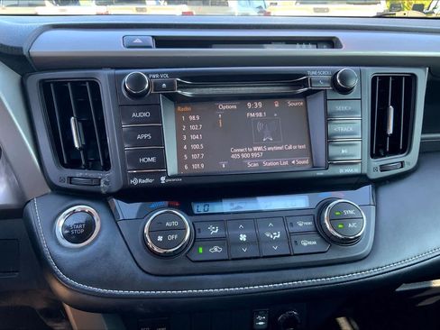 Used 2018 Toyota RAV4 XLE w/ Plus Extra Value Package AWD/4WD image 30