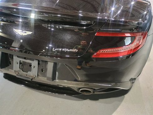 Used 2014 Aston Martin Vanquish Coupe image 19