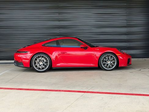 Used 2025 Porsche 911 Carrera S RWD image 11
