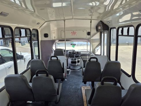 Used 2011 Ford E-350 and Econoline 350 Super Duty w/ Shuttle Bus Prep Pkg RWD image 5