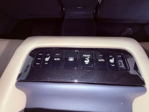 Certified 2021 Lexus LS 500 w/ Interior Upgrade Package RWD image 18