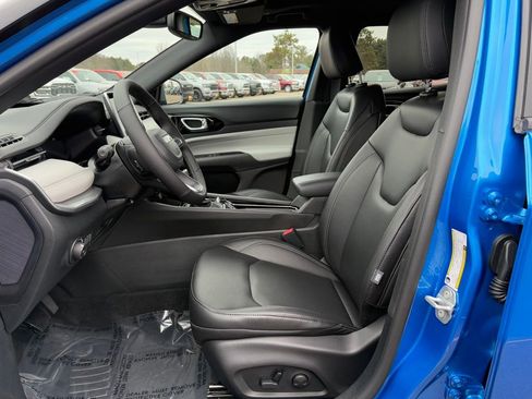 New 2026 Jeep Compass Limited w/ Sun, Sound & Navigation Group image 9