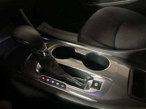 Used 2023 Chevrolet Malibu LT FWD image 32