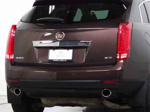 Used 2015 Cadillac SRX Luxury w/ Driver Awareness Package image 8