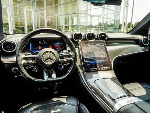 Used 2024 Mercedes-Benz GLC 43 AMG 4MATIC image 15