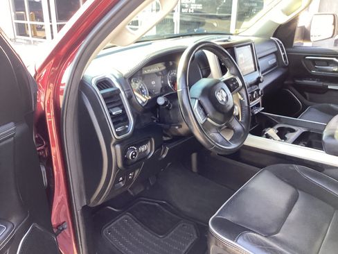 Used 2022 RAM 1500 Laramie AWD/4WD image 11