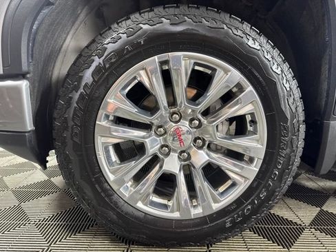 Used 2025 GMC Sierra 1500 Denali w/ Technology Package AWD/4WD image 10