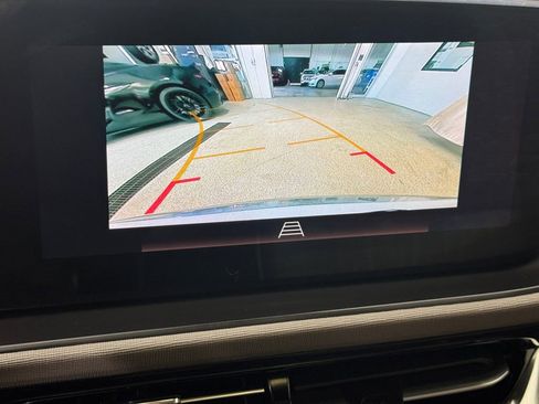 Certified 2024 Buick Envista Avenir FWD image 17