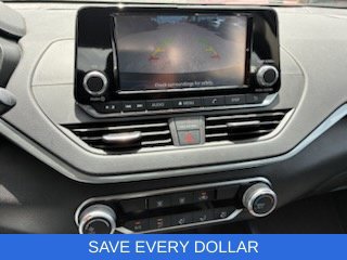 Used 2024 Nissan Altima 2.5 S FWD image 11