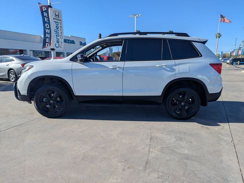 Used 2021 Honda Passport Elite image 2