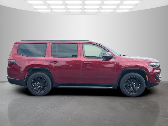Certified 2025 Jeep Wagoneer Series II w/ Convenience Group I AWD/4WD image 8