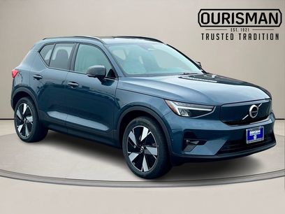 New 2026 Volvo EX40 Plus w/ Protection Package Premier