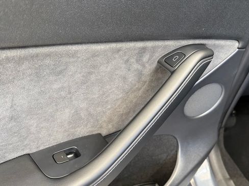 Used 2023 Tesla Model Y Long Range AWD/4WD image 23