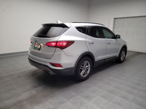 Used 2018 Hyundai Santa Fe Sport image 9