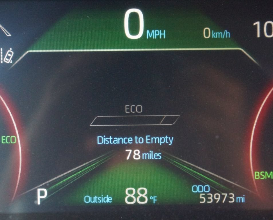 Used 2025 Toyota RAV4 XLE AWD/4WD image 4