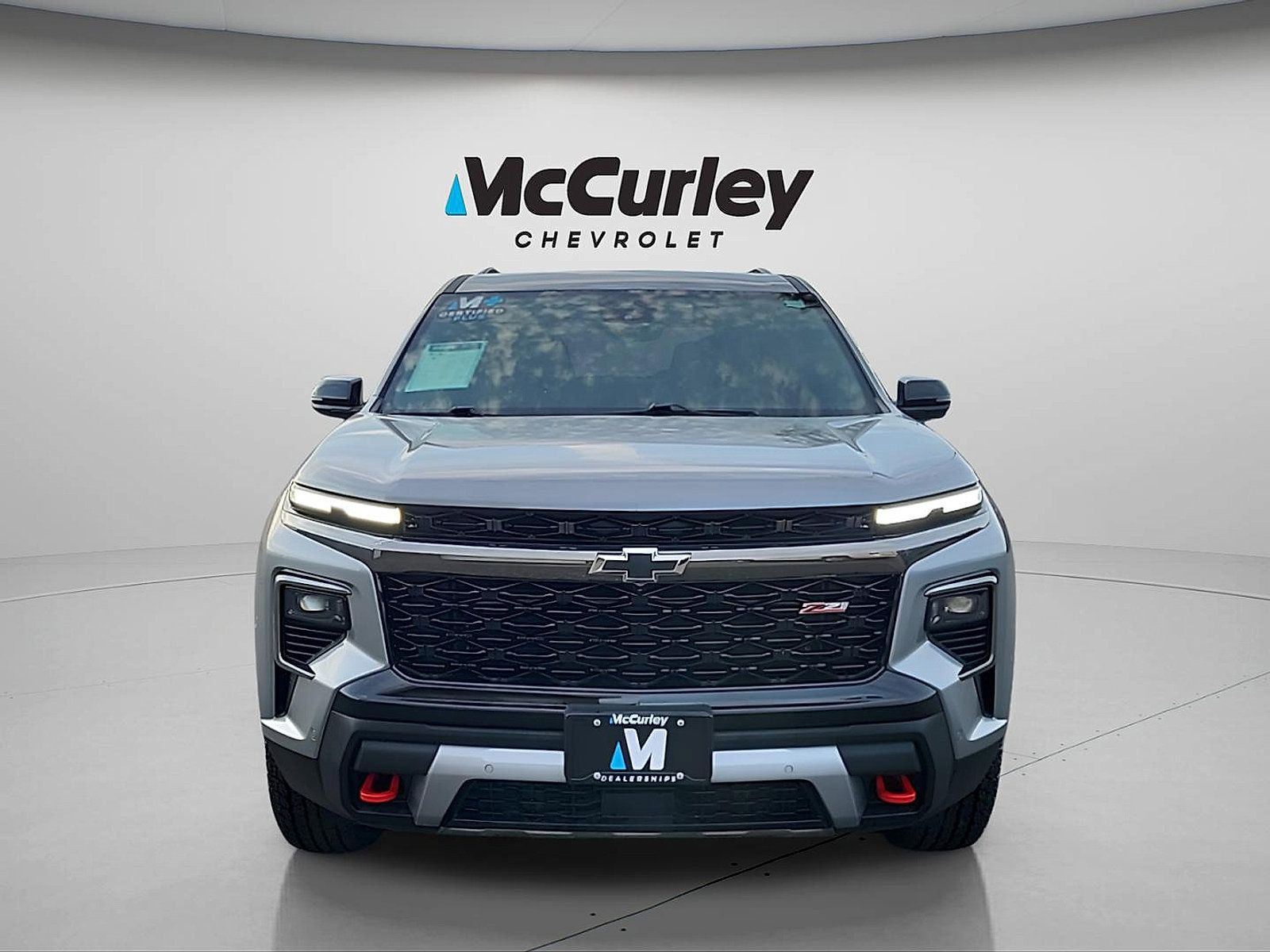 Used 2024 Chevrolet Traverse Z71 w/ Enhanced Driving Package AWD/4WD image 2