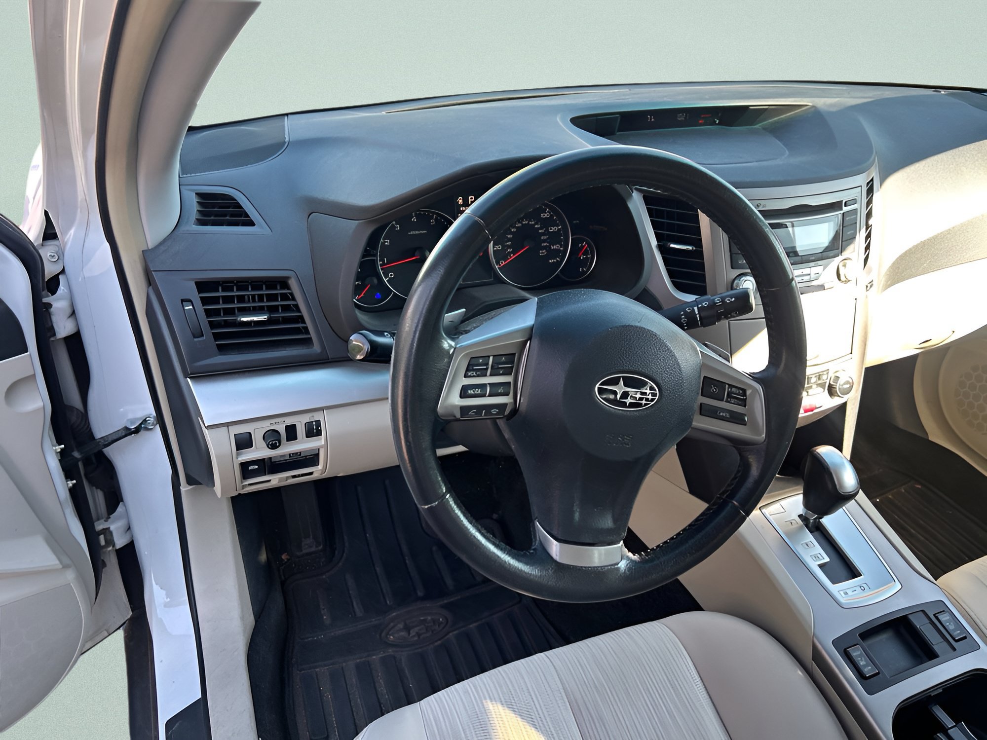 Used 2013 Subaru Outback 2.5i Premium AWD/4WD image 21