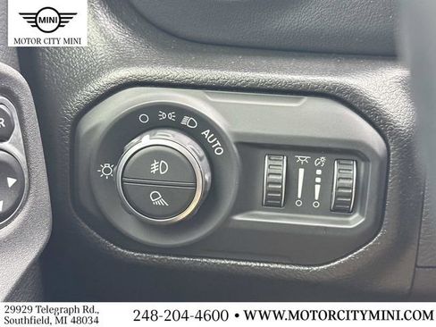 Used 2022 Jeep Gladiator Overland AWD/4WD image 29