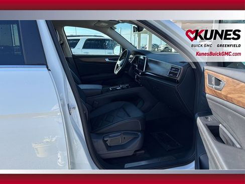 Used 2025 Volkswagen Atlas SE AWD/4WD image 20