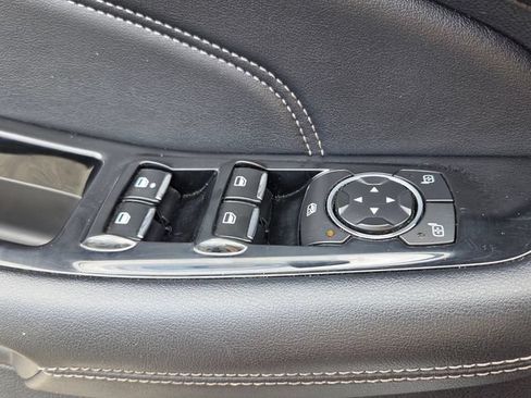 Used 2018 Ford Edge Titanium w/ Technology Package FWD image 34