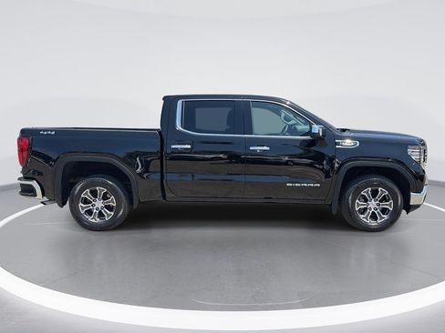 Used 2025 GMC Sierra 1500 SLT AWD/4WD image 3