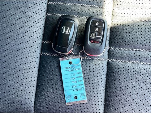 Used 2025 Honda HR-V EX-L image 32