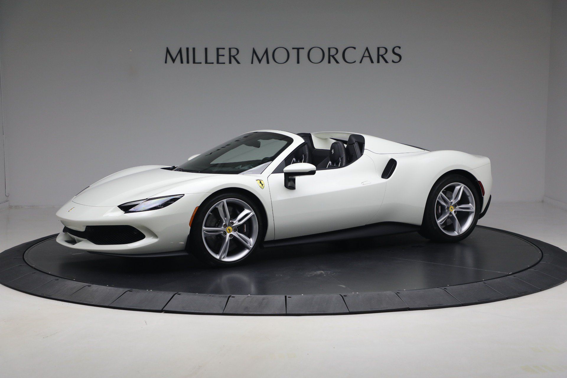 Used 2025 Ferrari 296 GTS RWD image 2