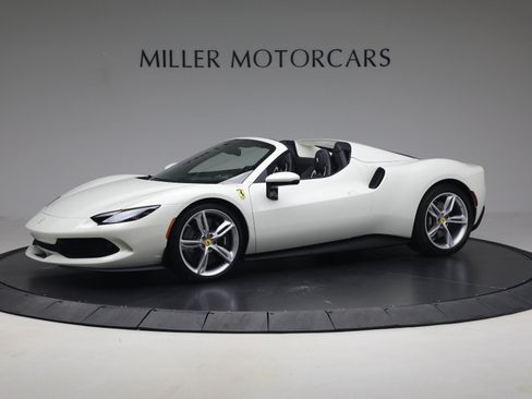 Used 2025 Ferrari 296 GTS RWD image 2