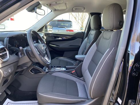 Used 2026 Chevrolet TrailBlazer LT w/ Convenience Package image 16