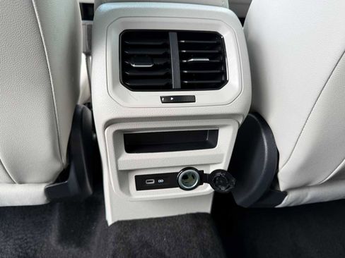Certified 2023 Volkswagen Tiguan SE AWD/4WD image 17