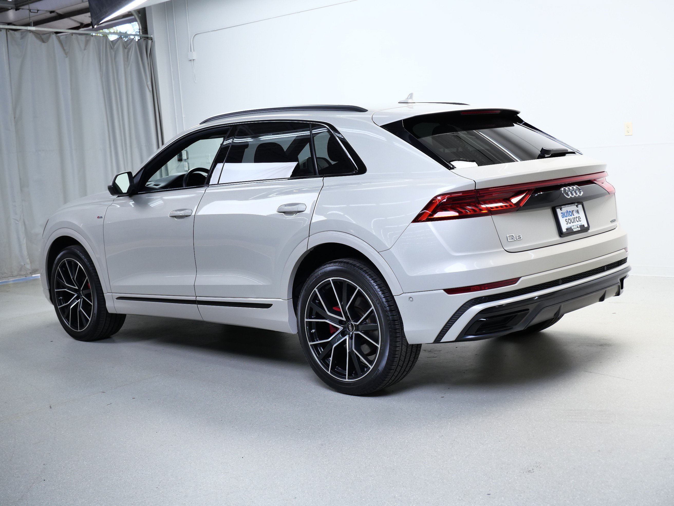 Used 2023 Audi Q8 Premium Plus w/ Premium Plus Package AWD/4WD image 11