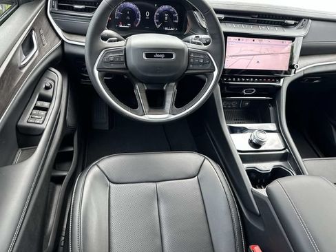 New 2026 Jeep Grand Cherokee L Limited w/ Luxury Tech Group II RWD image 23