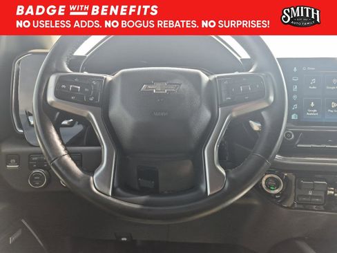 Used 2025 Chevrolet Silverado 1500 LT Trail Boss w/ Convenience Package II AWD/4WD image 19