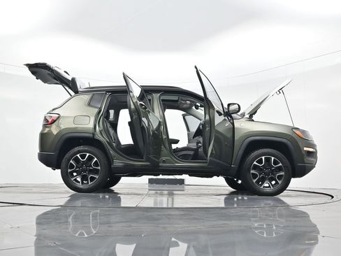 Used 2021 Jeep Compass Trailhawk w/ Sun and Sound Group image 44