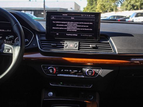 Used 2021 Audi Q5 e Prestige w/ Prestige Package image 13