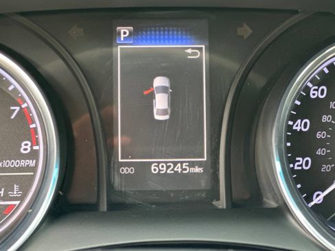Used 2019 Toyota Camry LE FWD image 27